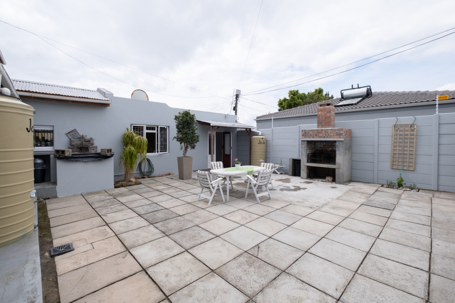 1 Bedroom Property for Sale in Plumstead Western Cape